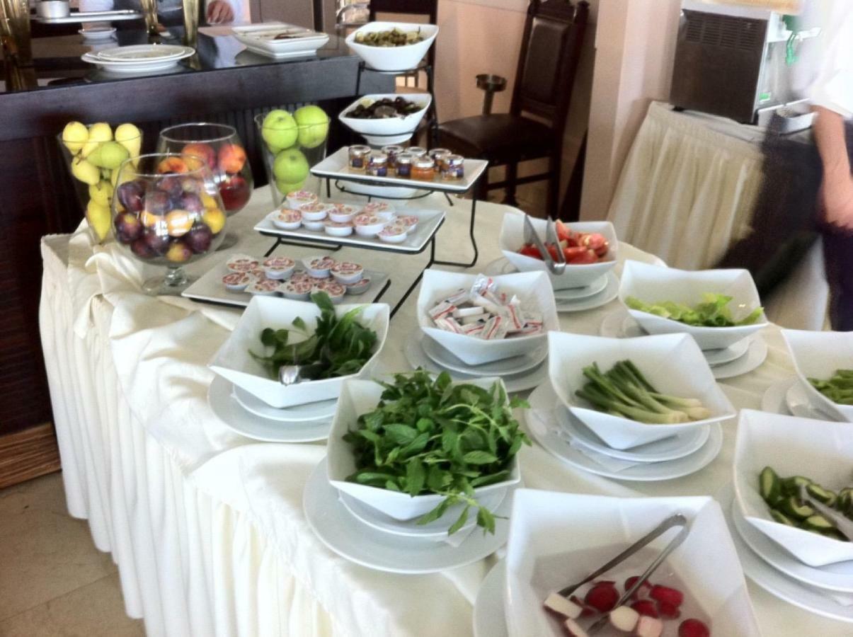 Hollywood Inn Boutique Hotel Jounieh Exterior foto