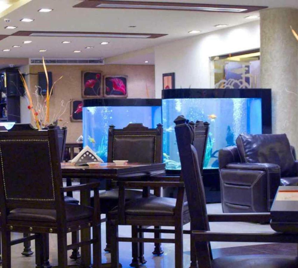 Hollywood Inn Boutique Hotel Jounieh Exterior foto
