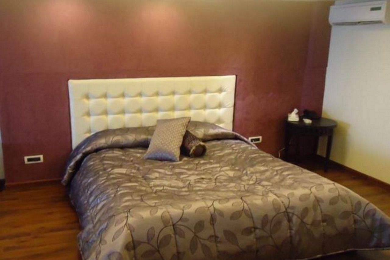 Hollywood Inn Boutique Hotel Jounieh Exterior foto